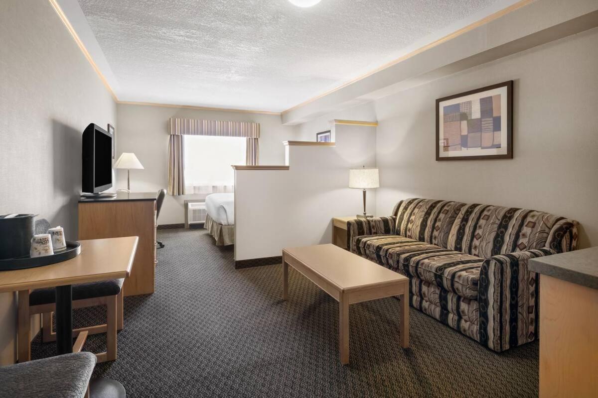 Vantage Inn&Suites Fort Mcmurray Eksteriør bilde